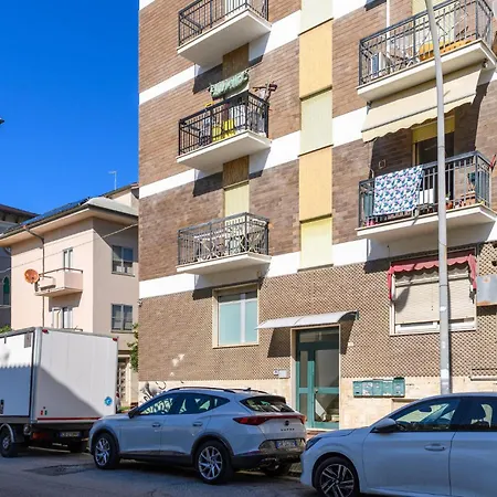 In Porto San Giorgio