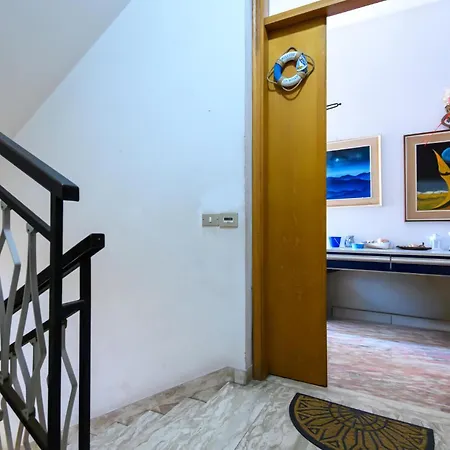 In * Porto San Giorgio